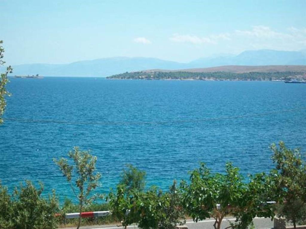 Niriides Apartment Galaxidi Luaran gambar
