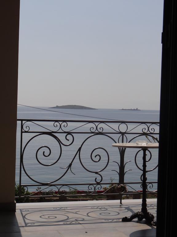 Niriides Apartment Galaxidi Luaran gambar
