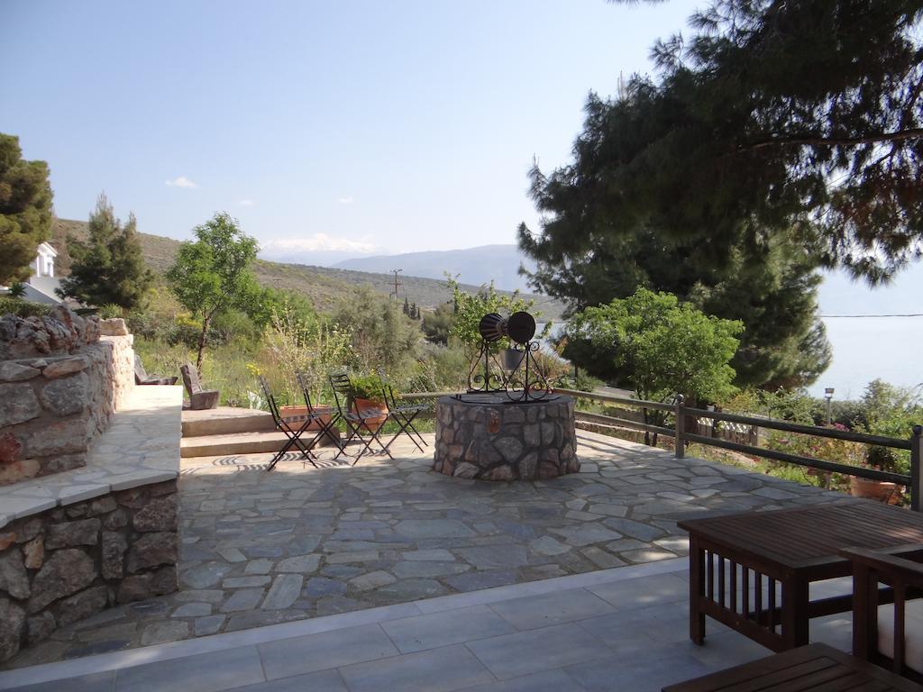 Niriides Apartment Galaxidi Luaran gambar